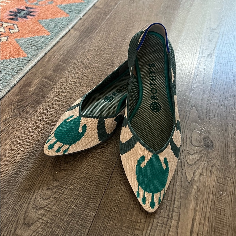 Rothy’s Point Moroccan Green Size 8